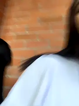 Sara storm outdoors online show from November 2025 07:40:02 PM