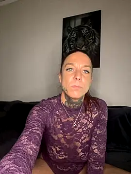 SexyInkedMiilfxx online show from November 2025 12:17:01 PM