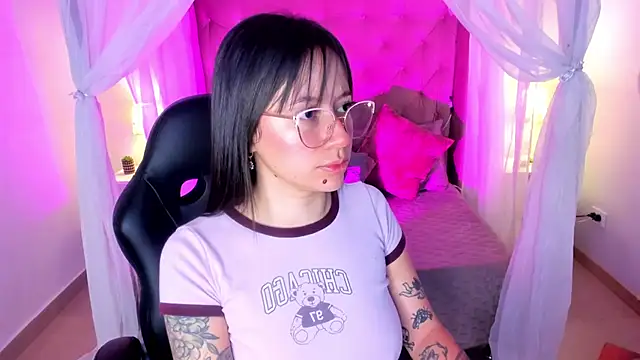 Annie Petters online show from June 2026 02:12:01 PM