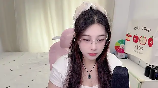 Snapshot of TTtia_ chatting on June 2026 03:26:02 AM TTtia online show from June 2026 03:26:02 AM