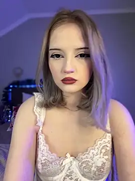 YunnaTyan online show from December 2025 01:05:02 PM