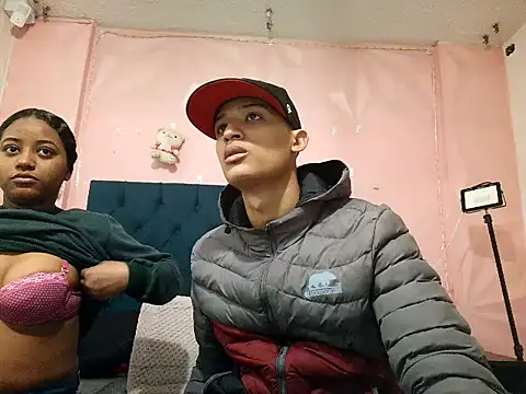 Snapshot of saniasex2025 chatting on November 2025 08:08:02 PM saniasex2025 online show from November 2025 08:08:02 PM