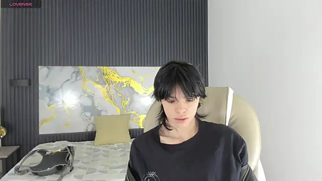 Snapshot of Sylasfrost chatting on December 2025 07:10:02 PM Sylasfrost online show from December 2025 07:10:02 PM