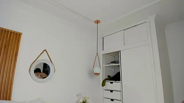 Alaska deluxe online show from March 2026 09:43:02 PM