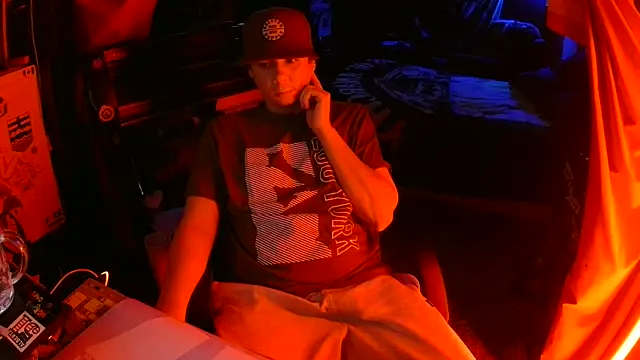 Snapshot of Bowerboi chatting on November 2025 03:38:02 AM Bowerboi online show from November 2025 03:38:02 AM