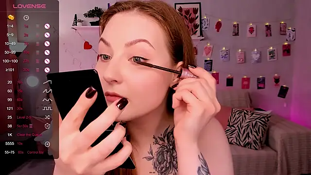 Snapshot of velvet_cherry_ chatting on April 2026 08:53:01 AM velvet cherry online show from April 2026 08:53:01 AM