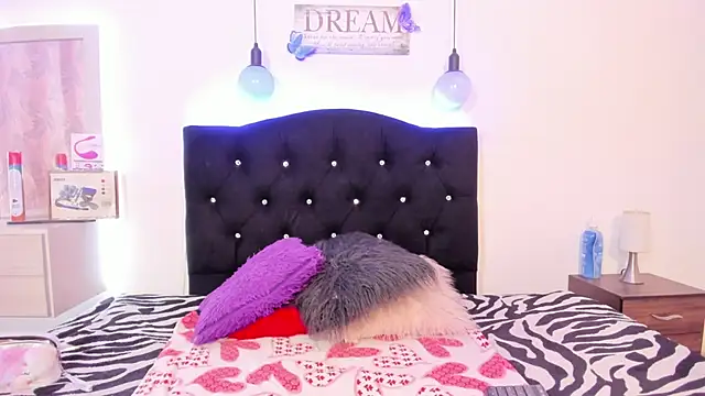 melany tits online show from January 2026 03:12:02 AM