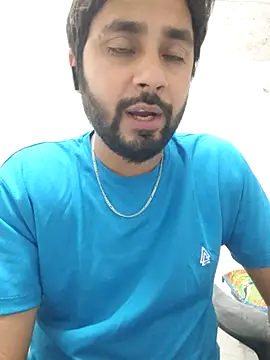 Cute Lucky online show from April 2026 07:44:01 PM