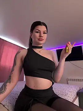 -MaybeBaby- online show from February 2026 07:30:01 AM