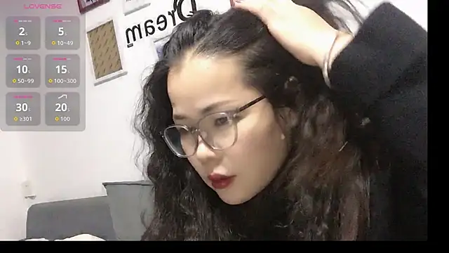 Huahua3187 online show from November 2025 11:32:02 AM