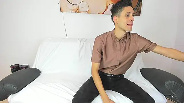 dracke and zara online show from December 2025 12:22:01 PM