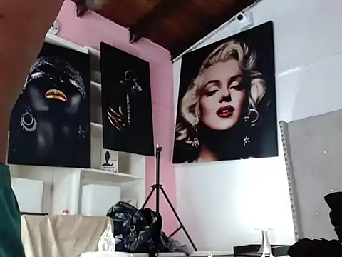 Snapshot of crissex3 chatting on February 2026 02:13:01 PM crissex3 online show from February 2026 02:13:01 PM