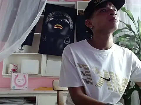 Snapshot of crissex3 chatting on March 2026 12:13:01 PM crissex3 online show from March 2026 12:13:01 PM