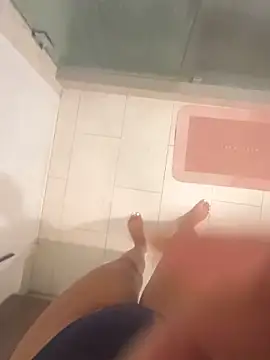 Snapshot of Maia0823 chatting on November 2025 05:35:01 PM Maia0823 online show from November 2025 05:35:01 PM