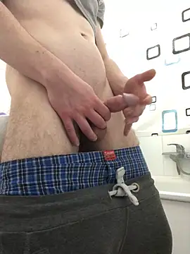 Spielzeugtwink online show from November 2025 10:22:02 PM