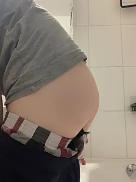 Spielzeugtwink online show from February 2026 03:15:02 PM