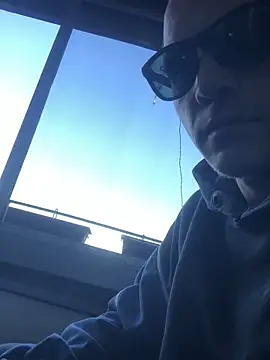 Spielzeugtwink online show from April 2026 04:31:02 PM