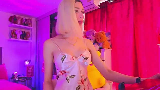 MadamBarbiee online show from December 2025 06:14:03 PM