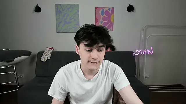 Snapshot of kevinhunter_ chatting on December 2025 03:40:02 PM kevinhunter online show from December 2025 03:40:02 PM