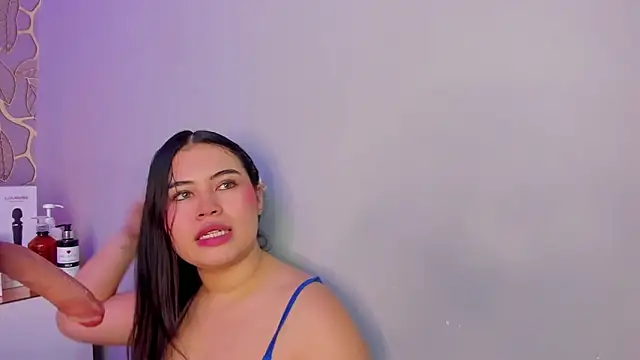 monserrat cutte online show from December 2025 04:08:01 AM