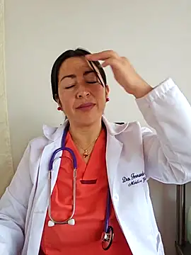 JustSamantha  online show from December 2025 01:31:02 PM