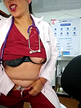 JustSamantha  online show from February 2026 11:58:02 AM