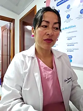 JustSamantha  online show from April 2026 11:24:02 AM