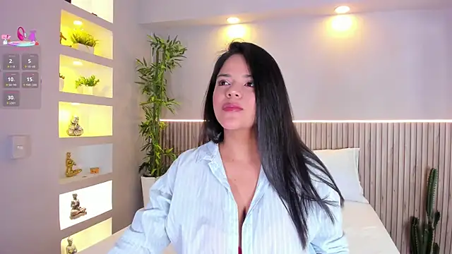 Snapshot of CathaWheels chatting on November 2025 04:35:02 AM CathaWheels online show from November 2025 04:35:02 AM