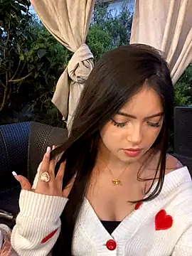 KyliePinkk  online show from November 2025 10:43:01 PM