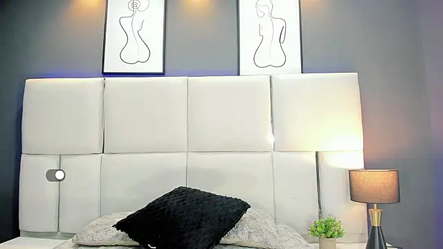 RenataAcosta online show from November 2025 08:55:01 PM