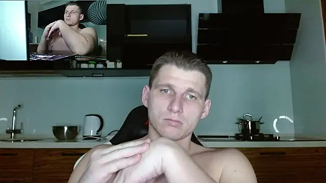 Poliglotjoe1 online show from February 2026 04:51:02 PM