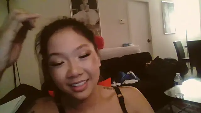 Snapshot of cryptokimgirl chatting on February 2026 05:40:02 AM cryptokimgirl online show from February 2026 05:40:02 AM