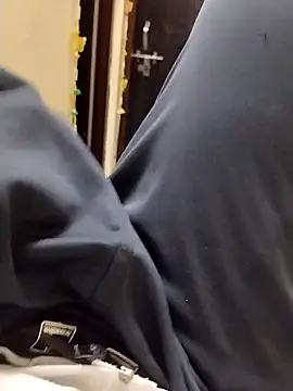 Snapshot of Roy___121 chatting on February 2026 12:29:02 AM Roy 121 online show from February 2026 12:29:02 AM