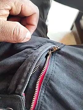 Snapshot of Roy___121 chatting on February 2026 10:49:02 AM Roy 121 online show from February 2026 10:49:02 AM