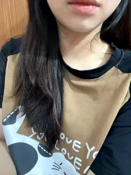 Snapshot of XndSeraphina chatting on November 2025 03:05:02 AM XndSeraphina online show from November 2025 03:05:02 AM