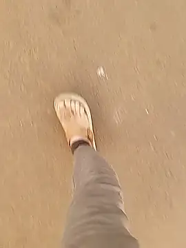 Meow buggie online show from December 2025 01:57:01 AM