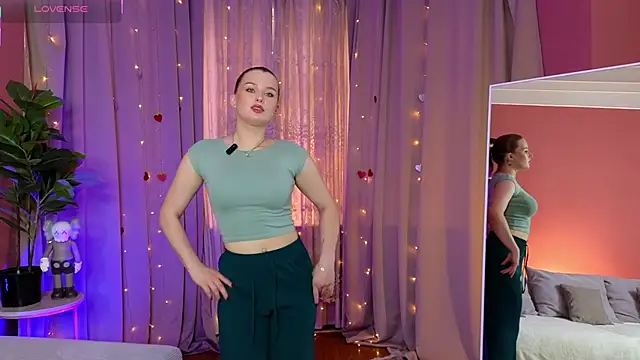 ImiMonroe online show from April 2026 04:12:01 AM