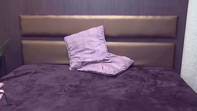 JasminAndAlyssa online show from December 2025 03:09:02 PM