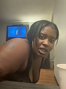 hennyxhenny online show from December 2025 12:43:01 PM