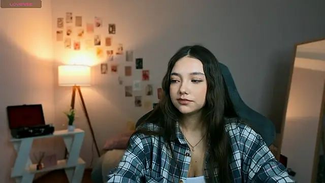 Vexorine online show from March 2026 07:28:01 PM