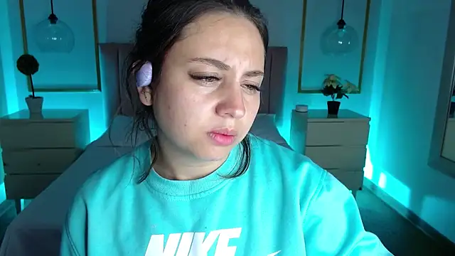 Alice Sinclair  online show from January 2026 12:52:01 PM