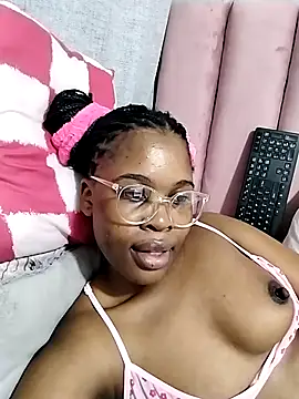 Snapshot of Cherrydollx chatting on July 2026 05:10:02 AM Cherrydollx online show from July 2026 05:10:02 AM