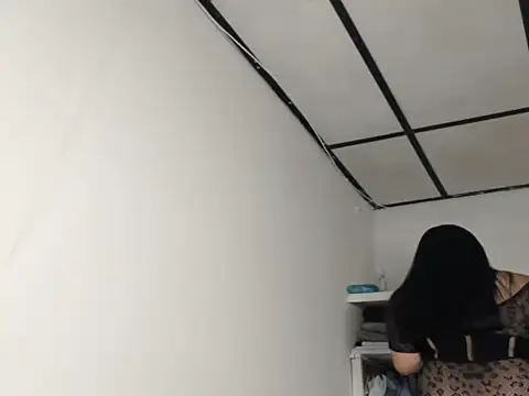 Snapshot of kira-stormm chatting on February 2026 09:33:01 PM kira-stormm online show from February 2026 09:33:01 PM