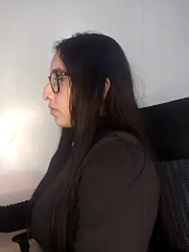 Snapshot of kira-stormm chatting on May 2026 10:16:02 PM kira-stormm online show from May 2026 10:16:02 PM