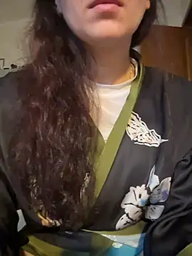 LoraVibes online show from November 2025 12:15:02 PM