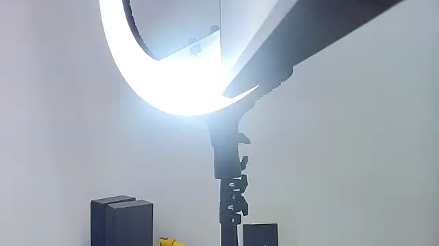 lili jhonson online show from November 2025 11:55:02 AM