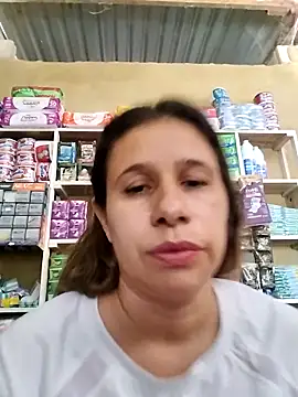Snapshot of MIA-LARIOS chatting on April 2026 03:21:01 PM MIA-LARIOS online show from April 2026 03:21:01 PM