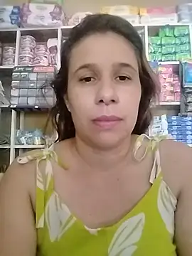 Snapshot of MIA-LARIOS chatting on May 2026 03:09:01 PM MIA-LARIOS online show from May 2026 03:09:01 PM