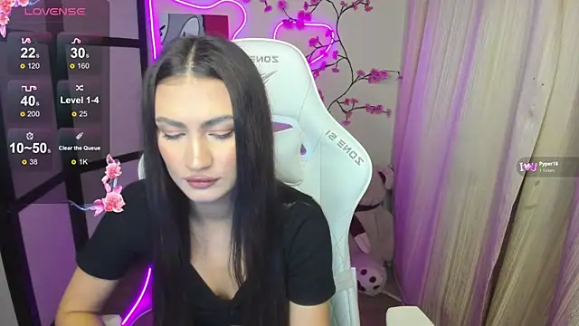 AdeleLuu online show from November 2025 01:38:01 AM