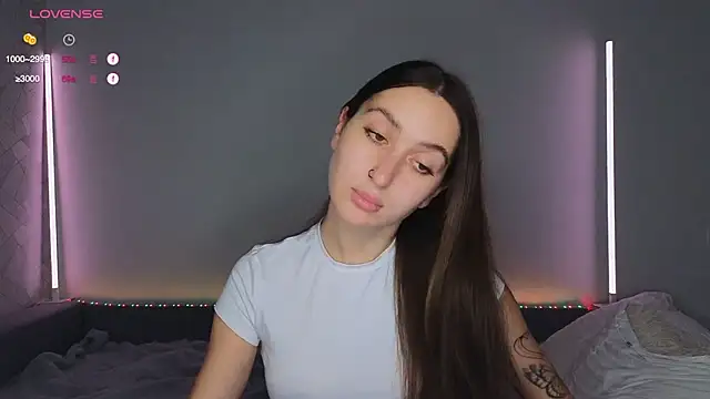 KikkyMi online show from November 2025 08:10:01 PM